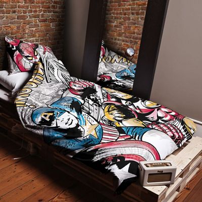 Disney Black Kids' multi-coloured 'Marvel Comics' duvet cover and pillow case set